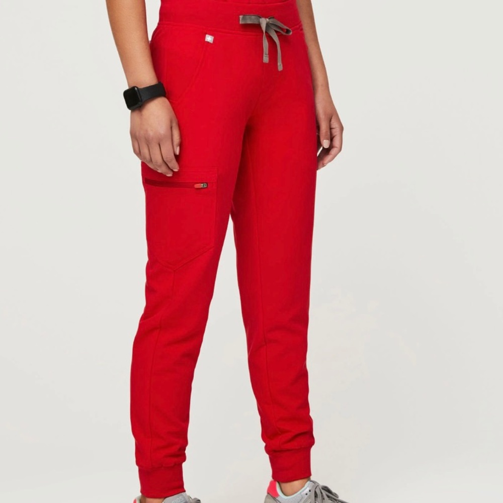 Figs Zamora Jogger Scrub Pants in petite